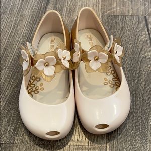 Used Mini Melissa Toddler Ultrirl Flower Flat Shoe